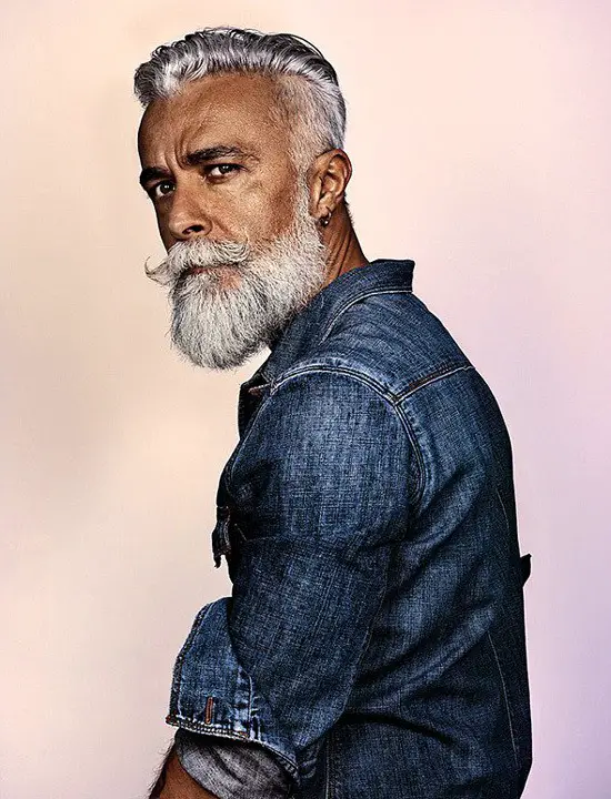13-cool-white-beards-that’ll-make-you-look-handsome