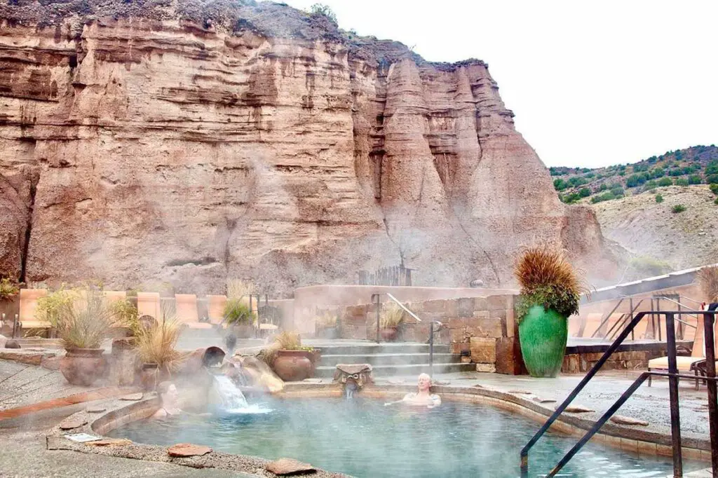 Are There Any Hot Springs In New Mexico?