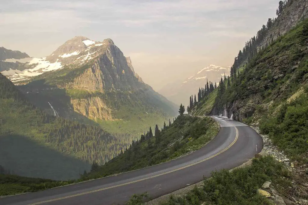 Exploring the Scenic Drives of the United States